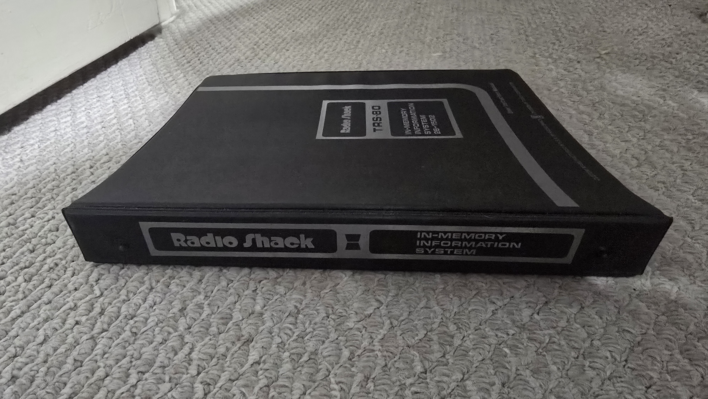 TRS-80 Software - In-Memory Information System (Original Binder/Manual/Tapes)